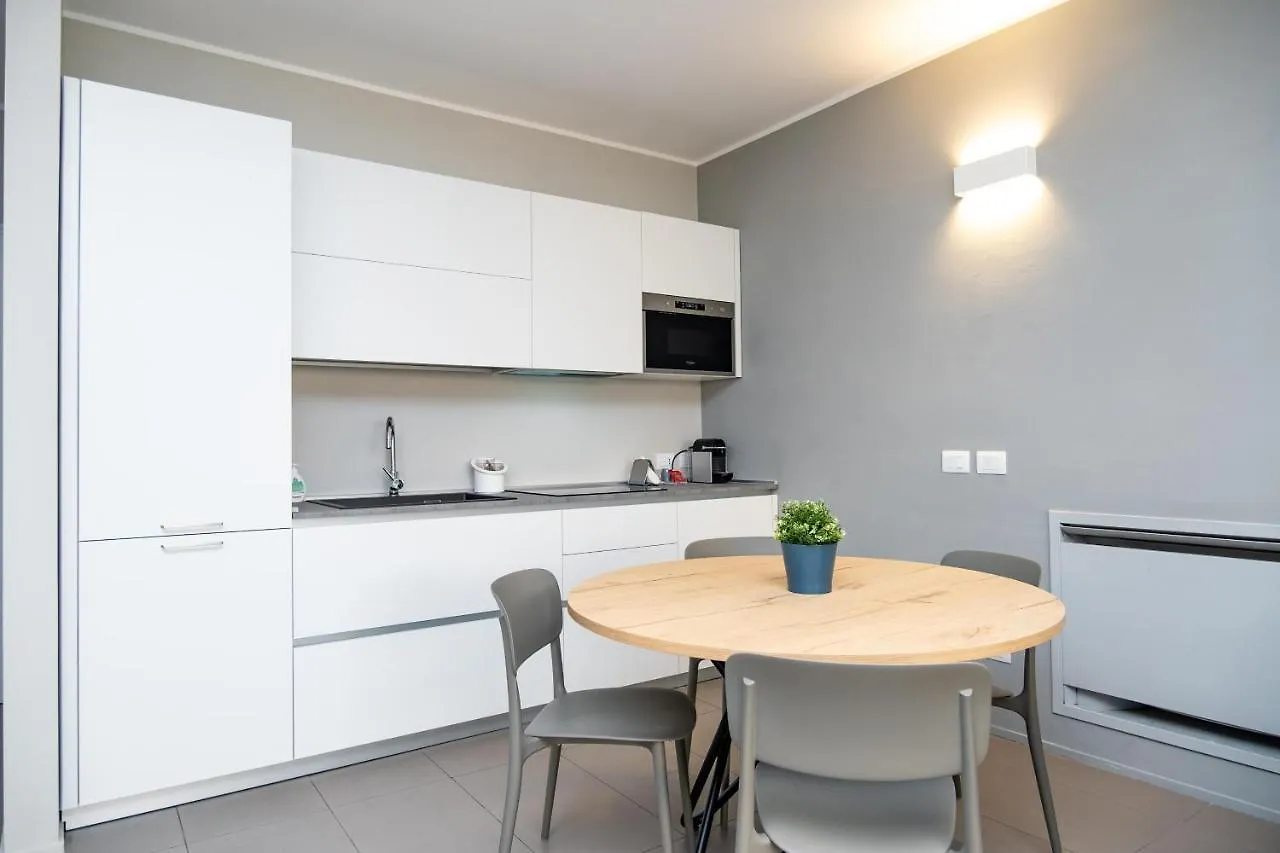 Viam Imbriani Suites Roma 0*,  Itália