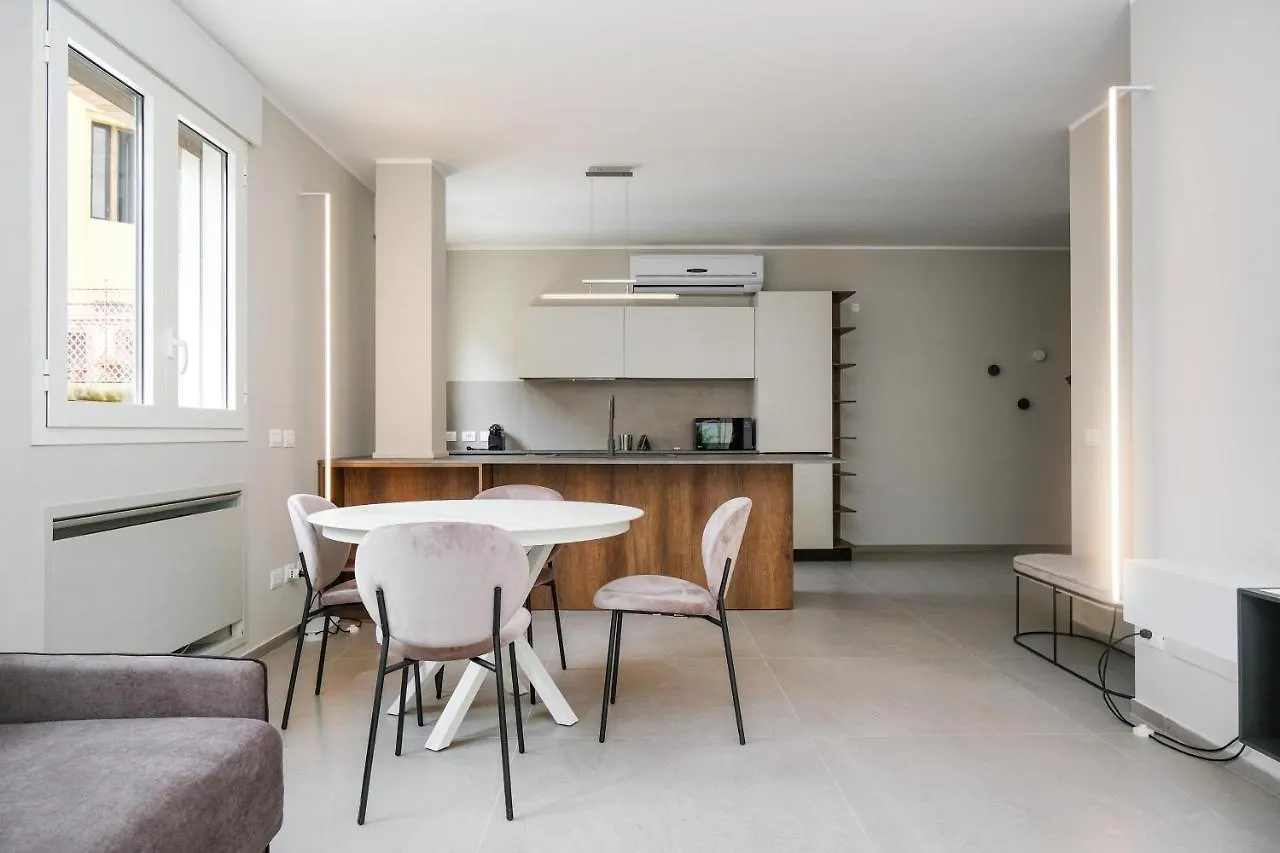 Viam Imbriani Suites Roma 0*,  Itália